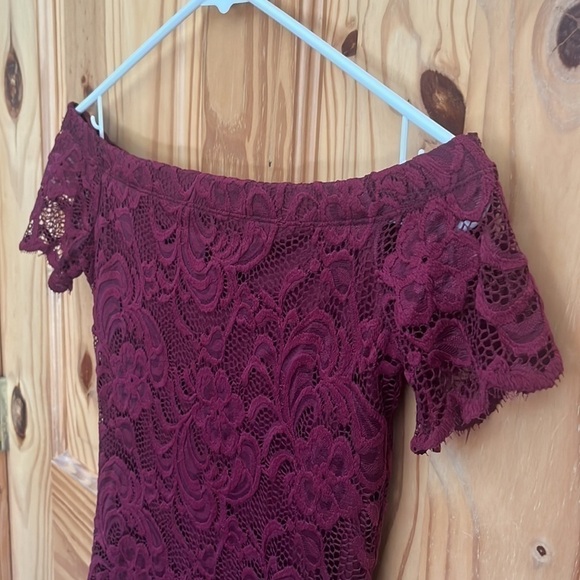 AMBIANCE Off The Shoulder Lace Bodycon Mini Dress - Picture 5 of 8